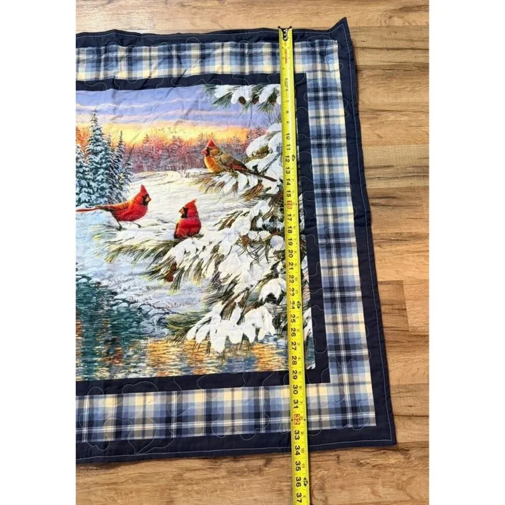 Handmade Cardinal Winter Lap Quilt Machine Quilted Throw Blanket 34” x 41.5”